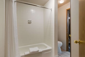 Suite, Multiple Beds, Non Smoking, Refrigerator