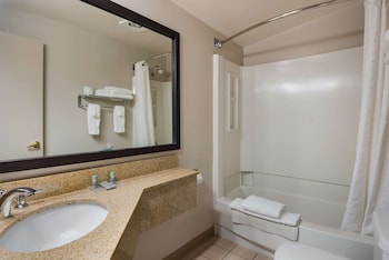 Standard Room, 1 King Bed, Non Smoking, Balcony