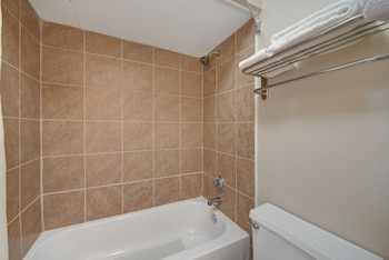 Suite, 1 King Bed, Non Smoking