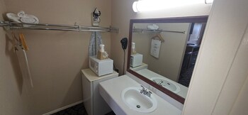 Standard Suite, 2 Queen Beds
