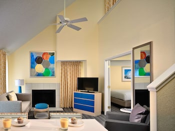 Suite, 2 Bedrooms, Fireplace