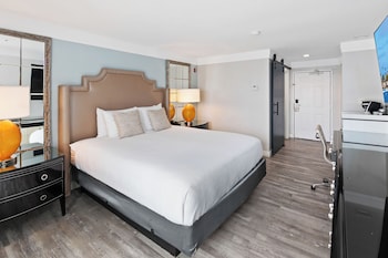 Room, 1 King Bed, Balcony