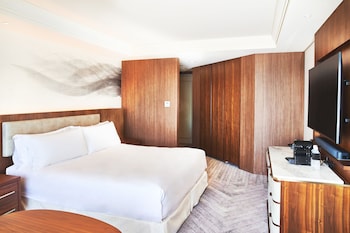 Premium Room, 1 King Bed, Club Lounge Access, Bay View (Japanese)