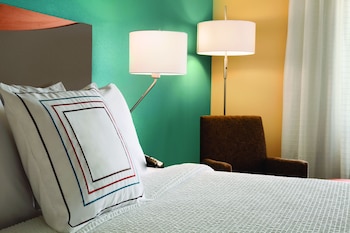 Room, 1 King Bed (Hearing Accessible)