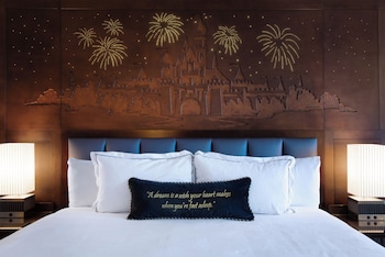 Deluxe View - King Bed