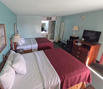 Room, 2 Queen Beds, Non Smoking