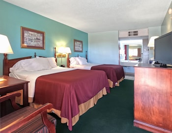 Room, 2 Queen Beds, Non Smoking