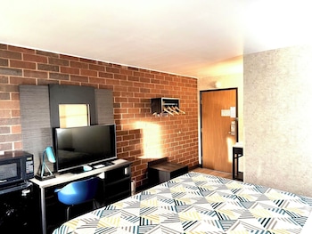 Standard Room, 1 King Bed, Non Smoking