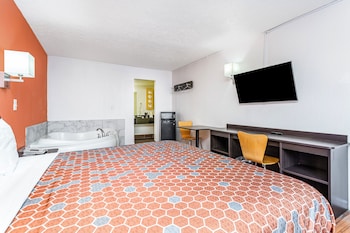 Room, 1 King Bed, Non Smoking, Jetted Tub