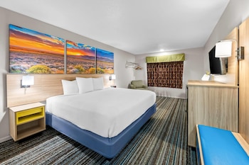 Standard Room, 1 King Bed
