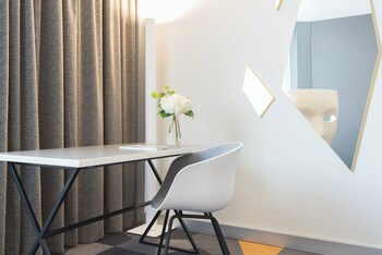 Classic Room, 1 Queen Bed