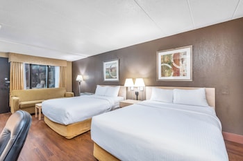 Standard Room, 2 Double Beds, Balcony, Pool View