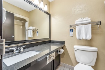 Standard Room, 1 King Bed