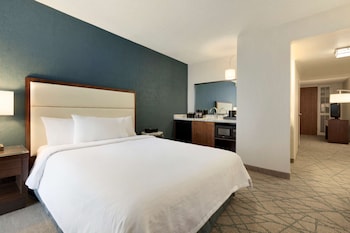 Grand Suite, 1 King Bed, Accessible (Mobility & Hearing - Roll-in Shower)