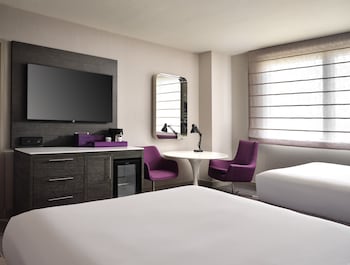 2 Queen Beds, Accessible, View (Shower)