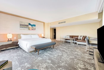 Ocean View Suite King with Balcony