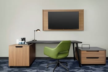 Studio, 2 Queen Beds (Mobility/Hearing Accessible, Tub)
