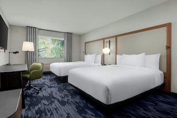 Studio, 2 Queen Beds, Poolside