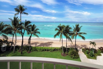 Surfrider Oceanfront, 2 Queen, Newly Renovated