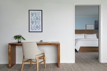 Tower Oceanfront Suite, 1 Bedroom, 1 King, Newly Renovated, Balcony