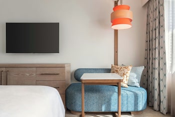 Room, City View (Surfrider, Newly Renovated)