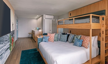 Premium Suite, 2 Queen Beds, Balcony, Ocean View