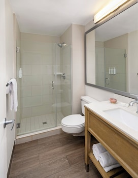 Standard Room, 2 Queen Beds, Accessible