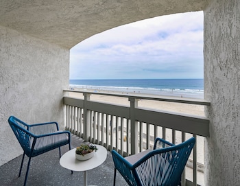 Suite, 1 King Bed, Balcony, Ocean View