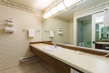 Suite, 2 Queen Beds, Non Smoking, Kitchenette