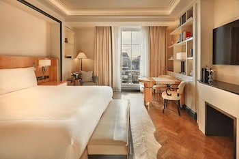Claridge's Balcony Room