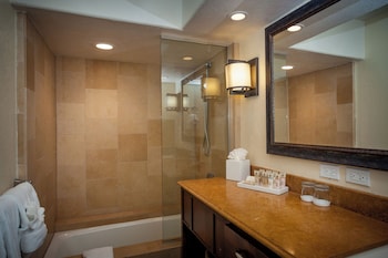 Junior Suite, 2 Double Beds (Luxury)