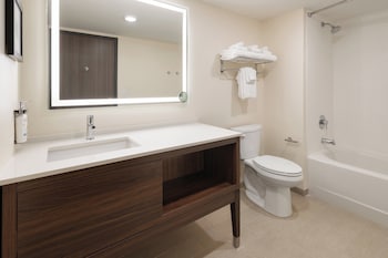 Suite, 1 Bedroom, Mobility Accessible, Non Smoking (Mobility)