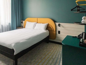 Premium Room, 1 Double Bed (Accessible)