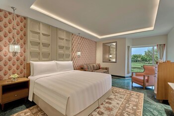 Room, 1 King Bed, Garden View