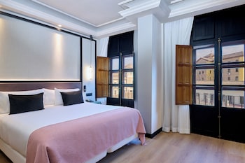Deluxe Room (Puerta Elvira)