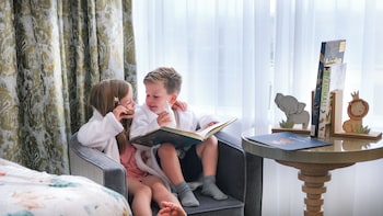 Family Room, Connecting Rooms (Conrad)