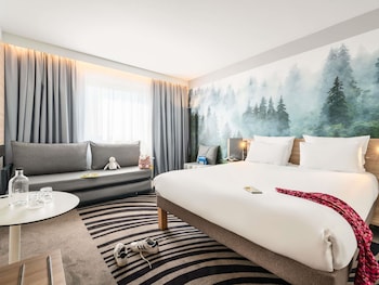 Executive Room, 1 Queen Bed with Sofa bed