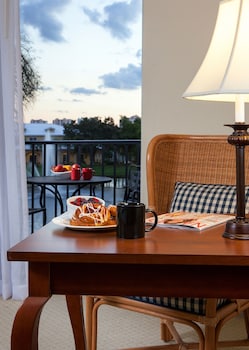 Deluxe Room, 2 Double Beds, City View