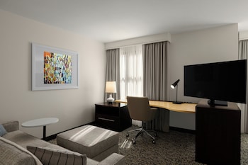 Studio, 1 King Bed with Sofa bed, Tower