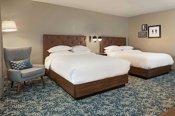 Room, 2 Queen Beds, Mobility Accessible, Bathtub