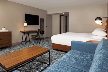 Room, 1 King Bed with Sofa bed, Hearing Accessible