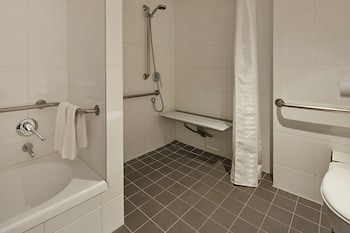 Accessible Room, 1 King Bed