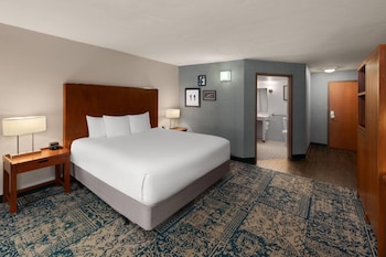 Deluxe Room, 1 King Bed, Accessible, Non Smoking
