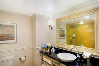 Double Room, 2 Queen Beds (Sunset View)
