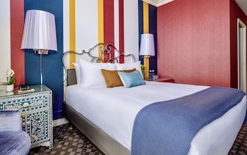 Deluxe Room, 1 Queen Bed