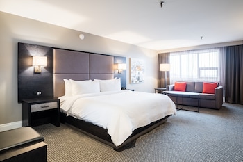Premium Room, 1 King Bed with Sofa bed (High Floor)