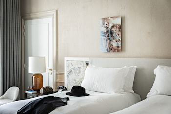 Premium Room, 2 Twin Beds, Courtyard View (or Scribe St. View, Luxury)