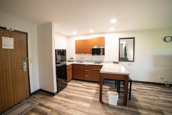 Suite, 1 Queen Bed with Sofa bed, Non Smoking (Upgrade)