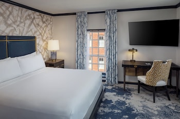 Suite, 1 Bedroom (Parlor)