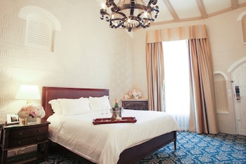 Room (Mission Double Queen)